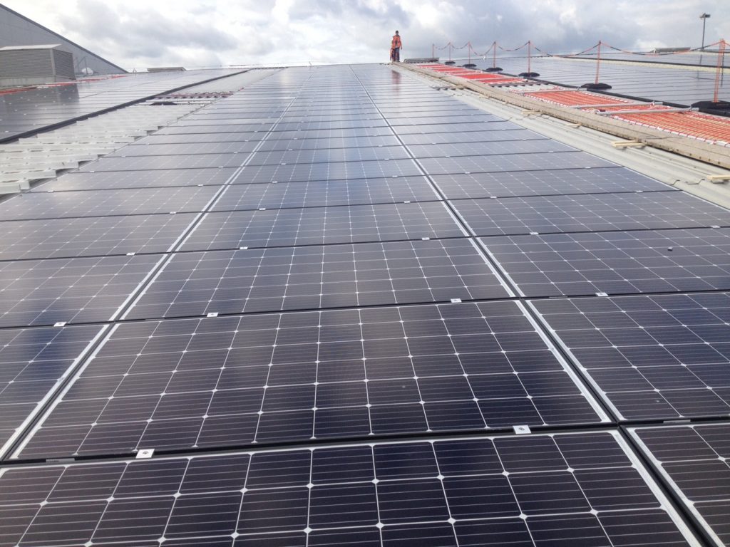 Clenergy Rooftop PV-ezRack SolarRoof 3.8MW Solar Project in Lyreco-UK